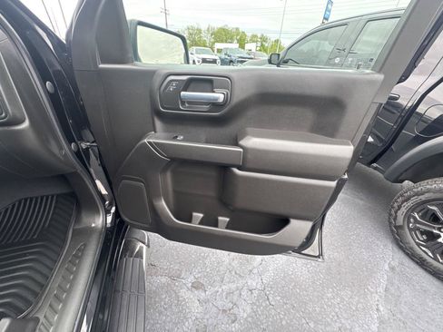 Used 2023 GMC Sierra 1500 Pro w/ Graphite Edition AWD/4WD image 17