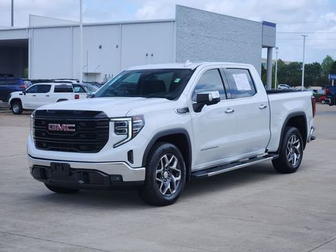Used 2022 GMC Sierra 1500 SLT w/ SLT Convenience Package RWD image 3