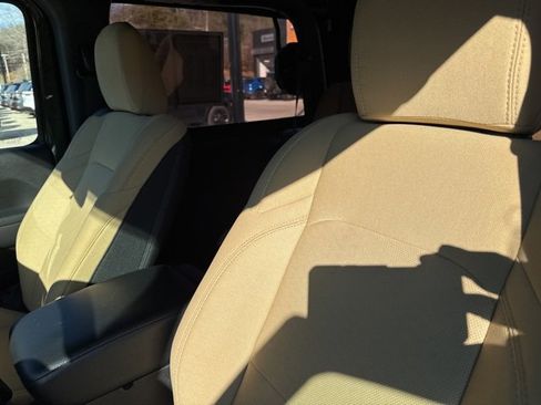 Used 2022 Jeep Wrangler Willys image 16