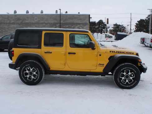 Used 2021 Jeep Wrangler Unlimited Rubicon w/ Cold Weather Group image 4