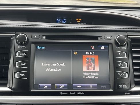 Used 2019 Toyota Highlander XLE image 41