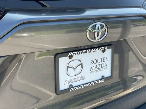 Used 2022 Toyota RAV4 LE FWD image 19