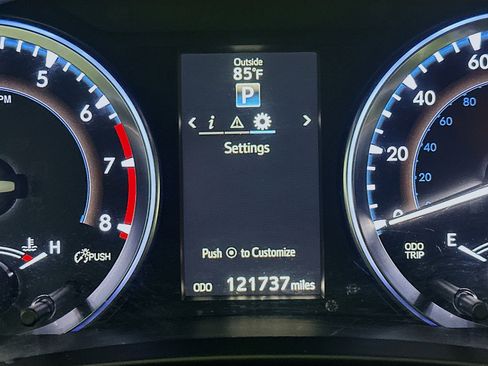 Used 2016 Toyota Highlander XLE image 18