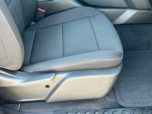 Used 2024 Chevrolet Colorado LT w/ LT Convenience Package AWD/4WD image 15