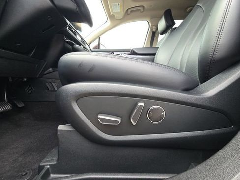 Used 2022 Lincoln Nautilus Reserve w/ Equipment Group 201A image 25