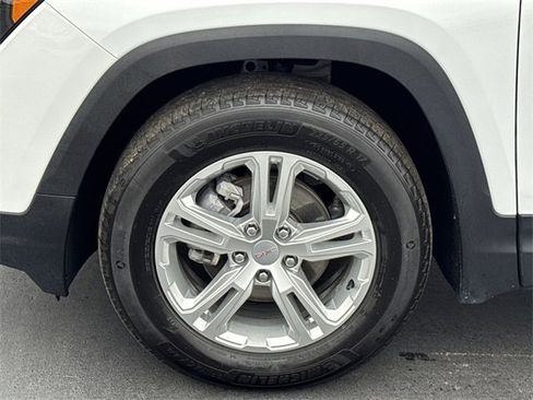 Used 2024 GMC Terrain SLE image 20