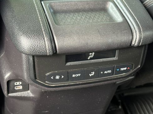 Used 2024 Toyota Grand Highlander XLE image 13