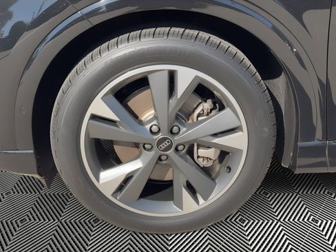 Used 2024 Audi Q4 e-tron Premium Plus image 12