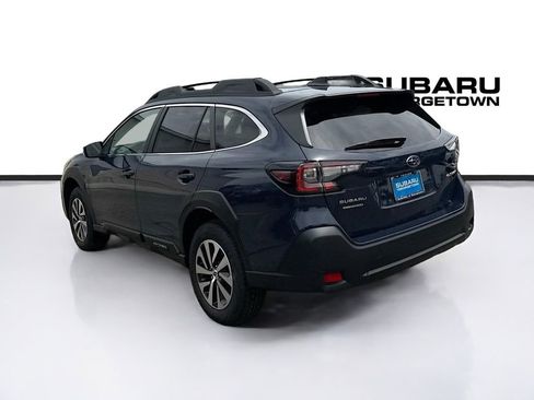 Used 2025 Subaru Outback Premium image 6