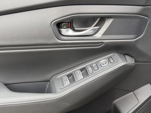 Used 2025 Honda Accord Sport image 11