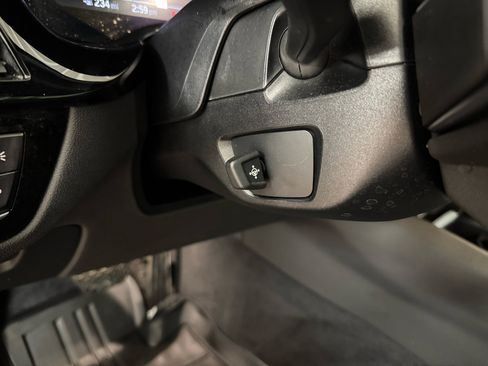 Used 2023 BMW 530i xDrive w/ Premium Package image 21