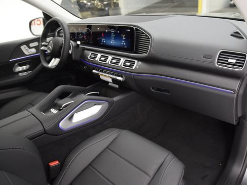 New 2026 Mercedes-Benz GLS 450 4MATIC image 15