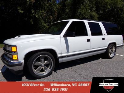 Used 1999 Chevrolet Suburban 2WD w/ Preferred Equipment Group 3