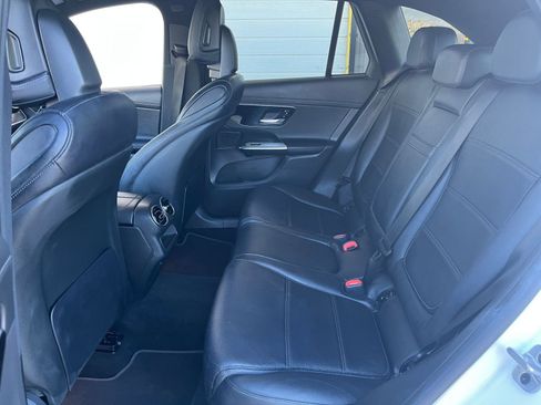 Used 2024 Mercedes-Benz GLC 300 image 25