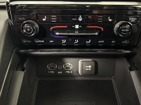 New 2025 Jeep Grand Cherokee L Altitude image 21