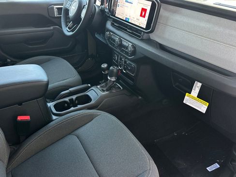 New 2026 Jeep Gladiator Sport image 12