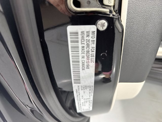 Used 2024 Chrysler Pacifica Touring-L FWD image 37