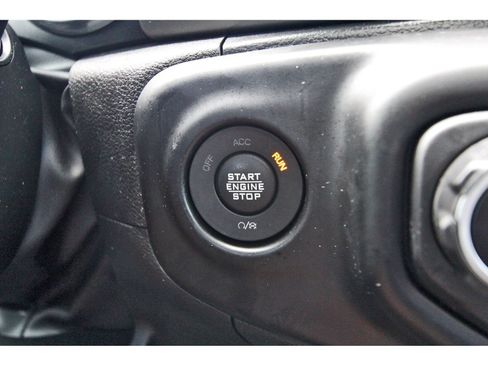 Used 2023 Jeep Gladiator Sport AWD/4WD image 20