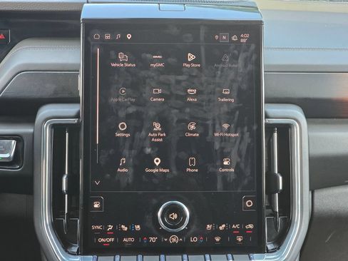 Used 2025 GMC Yukon XL Denali AWD/4WD image 18