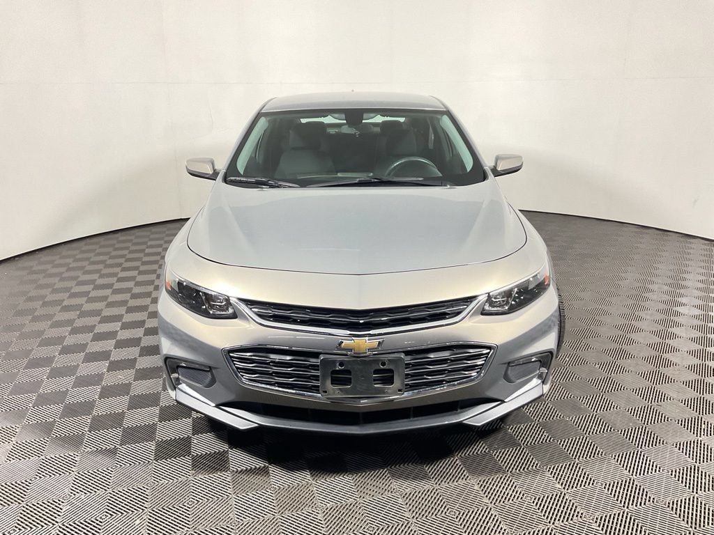 Used 2017 Chevrolet Malibu LT FWD image 5