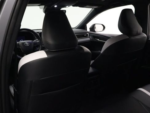 Certified 2025 Toyota Camry SE w/ Convenience Package FWD image 20