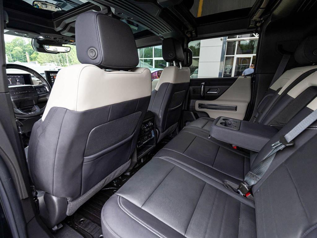Used 2026 GMC Hummer EV SUV AWD/4WD image 28