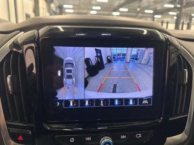 Used 2021 Chevrolet Traverse LT w/ LT Premium Package FWD image 33