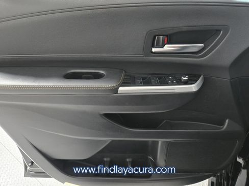 Used 2025 Toyota Sienna XLE Woodland Edition AWD/4WD image 22