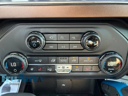 Used 2023 Ford Bronco Outer Banks w/ Sasquatch Package AWD/4WD image 34