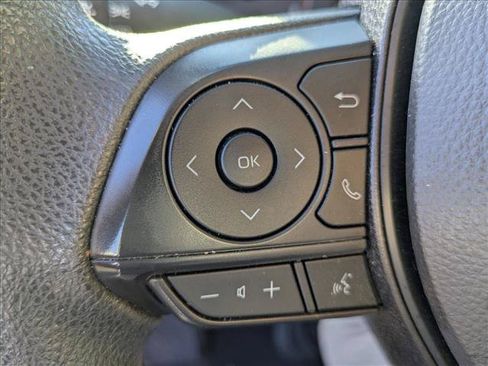 Used 2025 Toyota Corolla LE FWD image 12