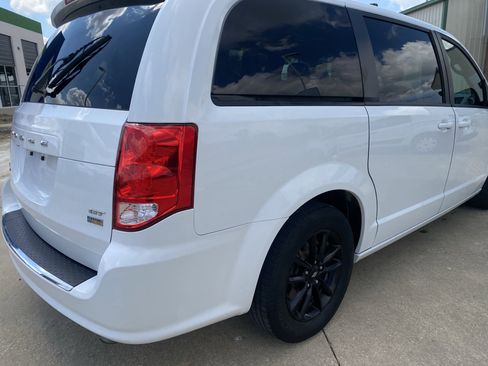 Used 2019 Dodge Grand Caravan GT FWD image 6