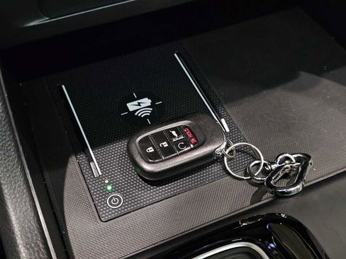 Used 2023 Honda Pilot Elite image 32