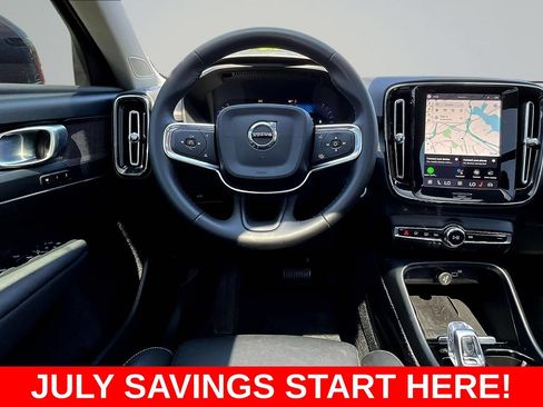 Used 2024 Volvo XC40 B5 Plus AWD/4WD image 10