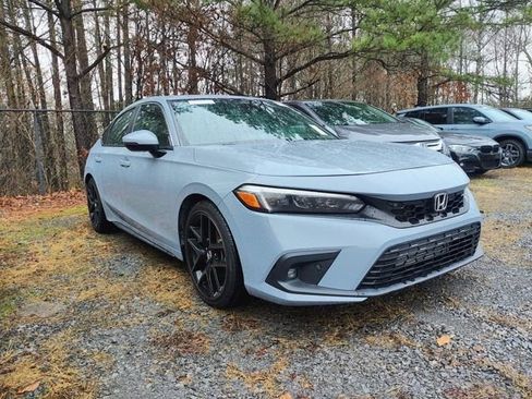 Certified 2024 Honda Civic Sport Touring image 3