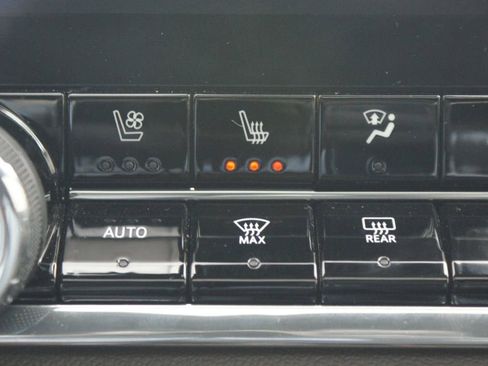 Used 2024 Chevrolet Colorado ZR2 w/ ZR2 Convenience Package III image 8