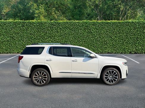 Used 2020 GMC Acadia Denali w/ Technology Package AWD/4WD image 2