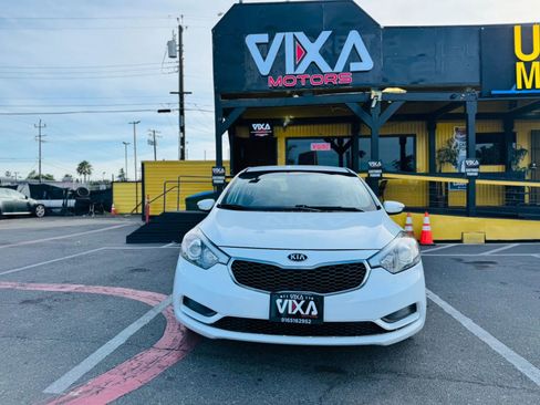 Used 2016 Kia Forte LX w/ LX Popular Plus Package FWD image 2