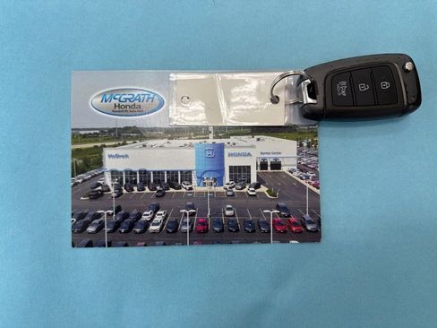 Used 2022 Hyundai Tucson SE w/ Cargo Package AWD/4WD image 4