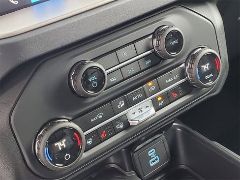 New 2025 Ford Bronco Outer Banks image 22