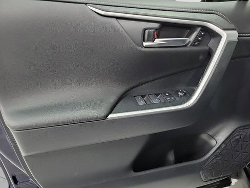 Certified 2022 Toyota RAV4 Limited AWD/4WD image 13