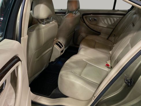 Used 2013 Ford Taurus Limited FWD image 11
