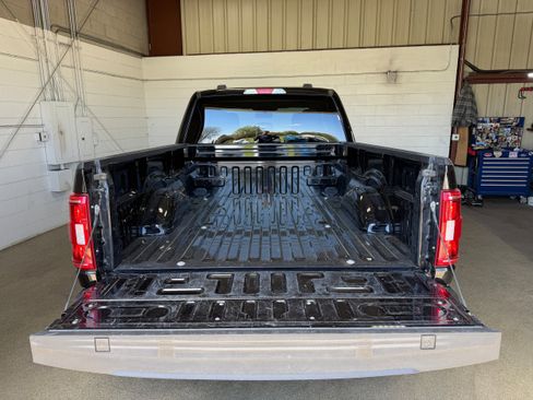 Used 2023 Ford F150 XL w/ XL Chrome Appearance Package AWD/4WD image 29