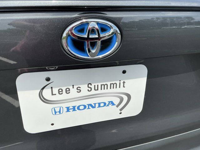 Used 2024 Toyota RAV4 LE AWD/4WD image 5