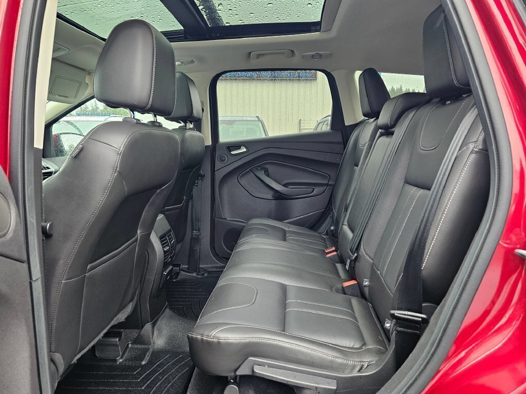 Used 2013 Ford Escape Titanium w/ Parking Technology Pkg AWD/4WD image 18