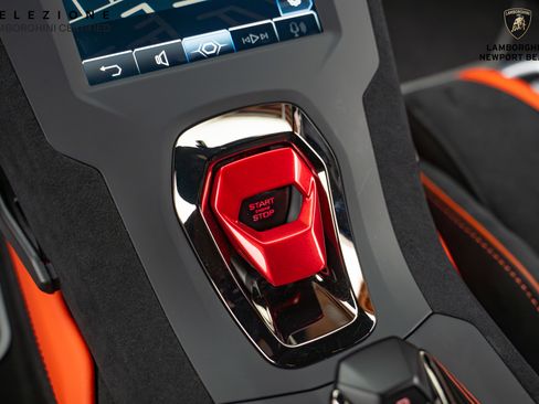 Used 2022 Lamborghini Huracan STO image 33