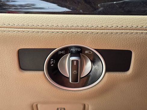Used 2013 Mercedes-Benz SL 550 image 30