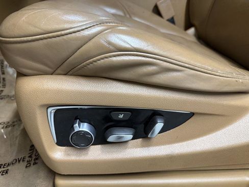 Used 2016 Cadillac Escalade ESV Platinum image 10