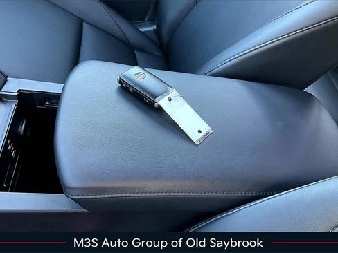 Used 2023 MAZDA MAZDA3 s image 35