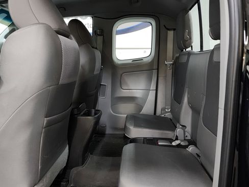 Used 2014 Toyota Tacoma 4x4 Access Cab V6 image 15