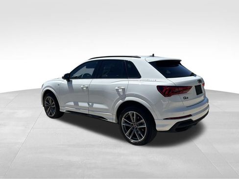 Used 2023 Audi Q3 2.0T Premium Plus w/ Premium Plus Package AWD/4WD image 3